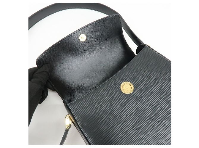 Borsa a spalla e borsa a mano Louis Vuitton Epi Buci Noir M52202 - vista 18