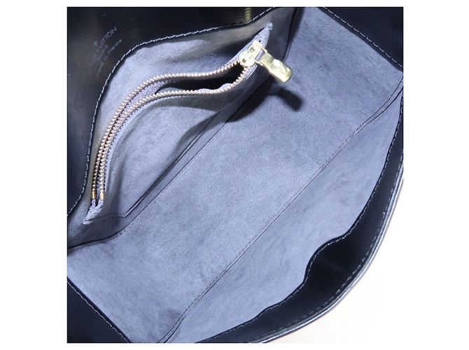 Borsa a spalla e borsa a mano Louis Vuitton Epi Buci Noir M52202 - vista 20