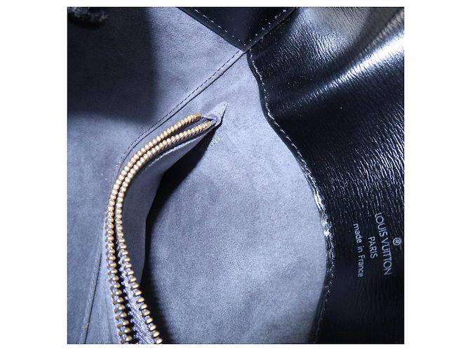Borsa a spalla e borsa a mano Louis Vuitton Epi Buci Noir M52202 - vista 23