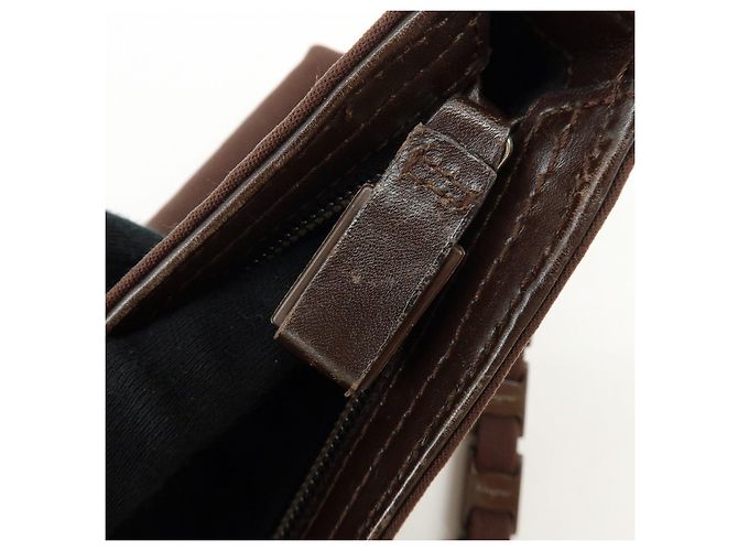 Salvatore Ferragamo Borsa a tracolla e borsa a mano Ferragamo Varra in nylon e pelle con catena, Marrone - vista 19