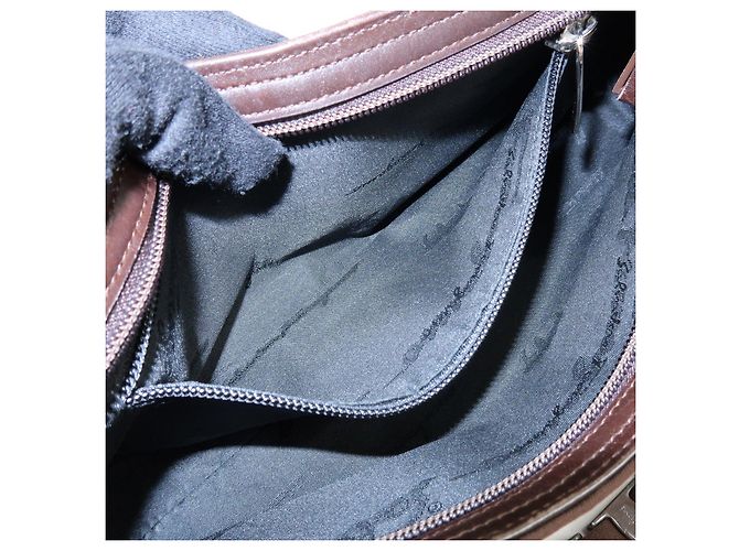 Salvatore Ferragamo Borsa a tracolla e borsa a mano Ferragamo Varra in nylon e pelle con catena, Marrone - vista 21