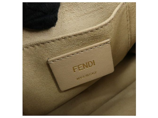 FENDI Mini Kan I Borsa a tracolla e spalla in pelle con catena Beige 8M0381 - vista 22