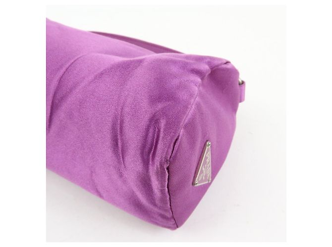 PRADA Mini borsa a mano pochette in raso con logo triangolare Viola - vista 13