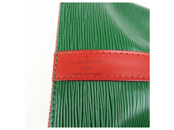 Borsa a tracolla Louis Vuitton Epi Petit Noe Bicolor Verde Rosso M44147 - vista 23