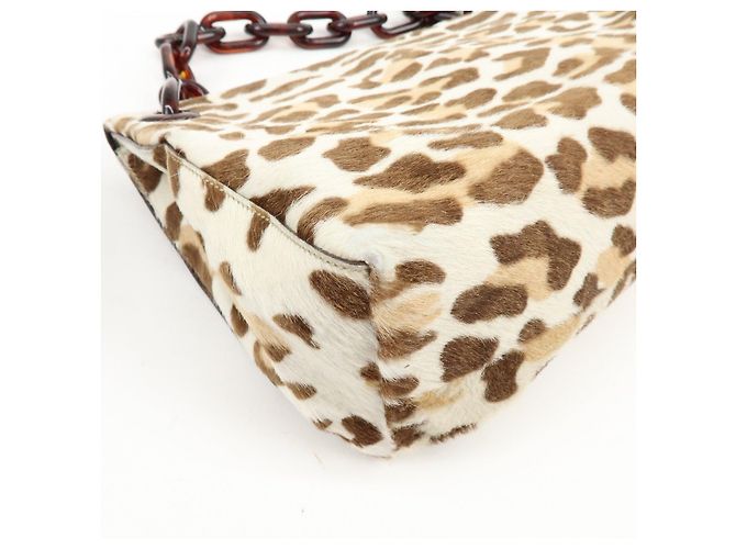 Borsa a tracolla PRADA in vitello con catena in plastica e logo triangolare Beige Brown - vista 11