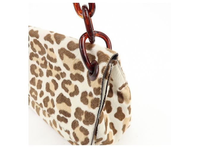 Borsa a tracolla PRADA in vitello con catena in plastica e logo triangolare Beige Brown - vista 13