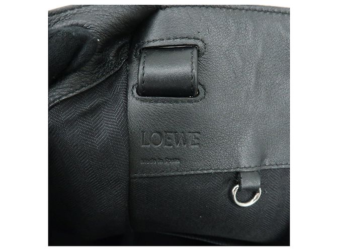 Borsa a tracolla LOEWE Anagram Hammock Medium in pelle nera - vista 24
