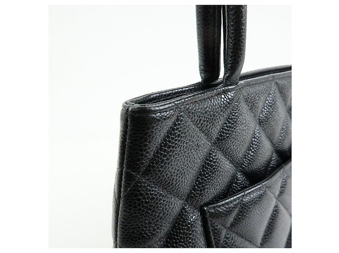 Borsa Tote CHANEL Medallion Matelasse COCO Mark Caviarskin Nera A01804 - vista 14