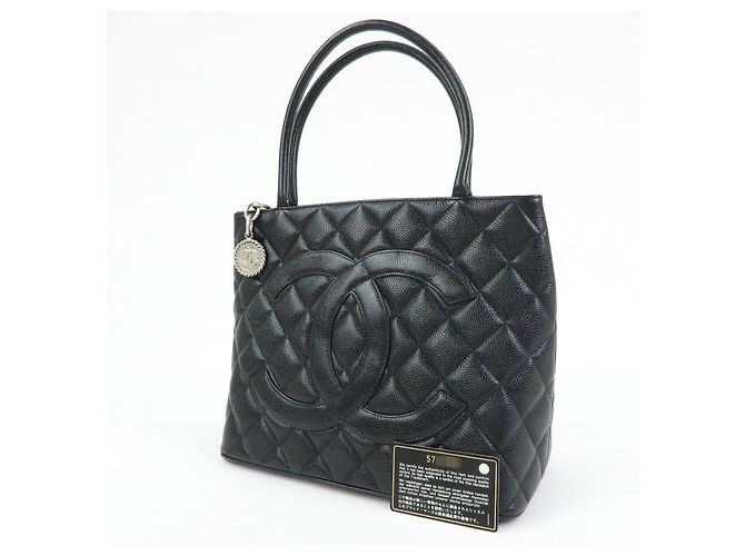 Borsa Tote CHANEL Medallion Matelasse COCO Mark Caviarskin Nera A01804 - vista 24