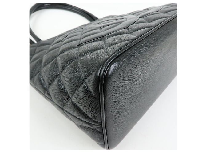 Borsa Tote CHANEL Medallion Matelasse COCO Mark Caviarskin Nera A01804 - vista 9