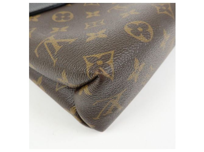 Borsa a tracolla con catena Louis Vuitton Monogram Saint Placide M43714 - vista 12