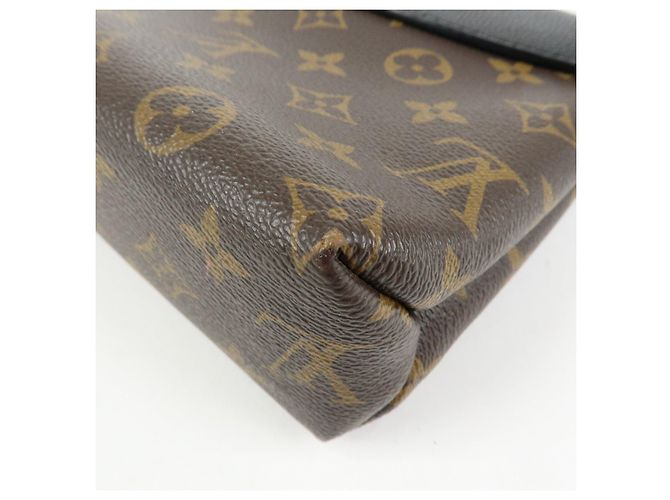 Borsa a tracolla con catena Louis Vuitton Monogram Saint Placide M43714 - vista 13
