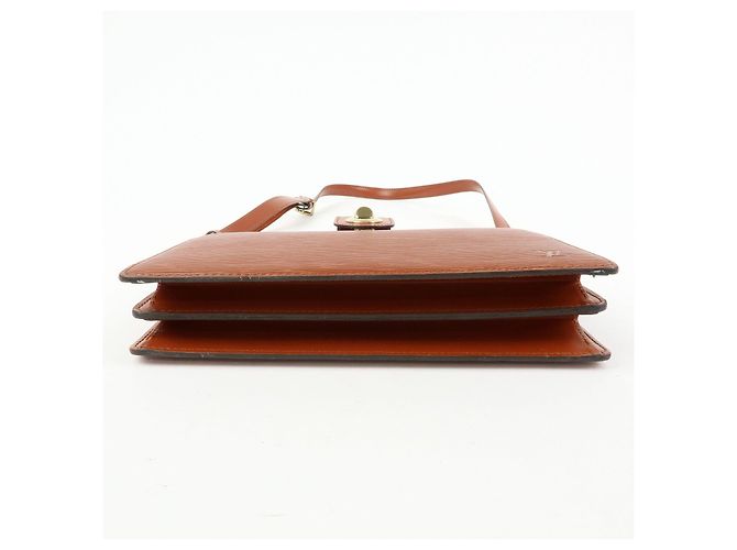 Borsa a tracolla Louis Vuitton Capucines in pelle Epi Kenya Brown M52343 - view 5