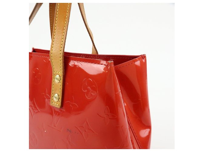 Borsa a mano Louis Vuitton Monogram Vernis Reade PM Rouge M91088 - vista 16