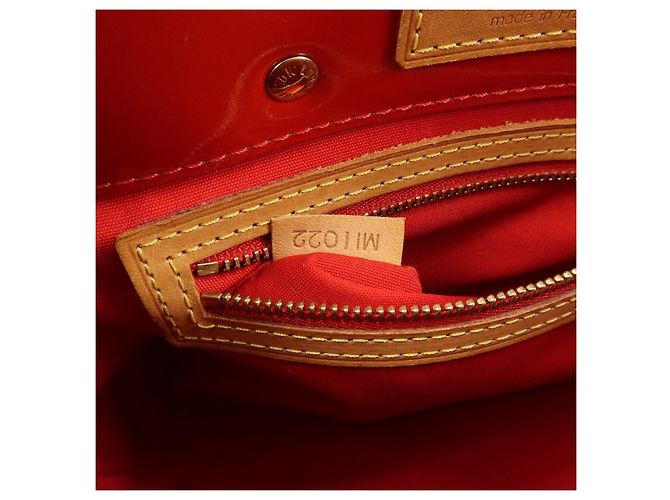 Borsa a mano Louis Vuitton Monogram Vernis Reade PM Rouge M91088 - vista 22