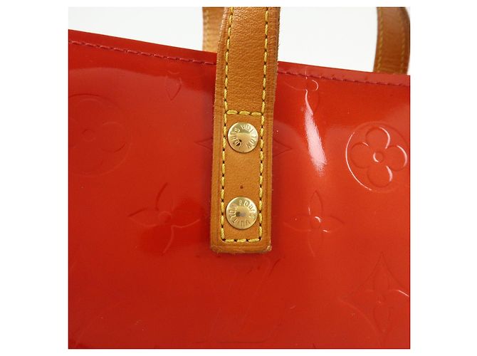 Borsa a mano Louis Vuitton Monogram Vernis Reade PM Rouge M91088 - vista 8