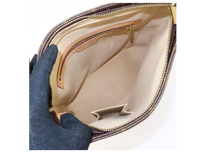 Borsa a spalla Louis Vuitton Monogram Looping GM Marrone M51145 - vista 18