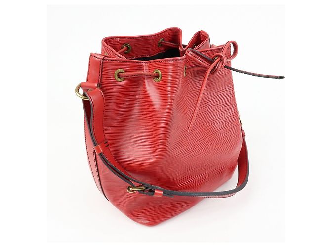 Borsa a tracolla Louis Vuitton Epi Petit Noe Castilian Red M44107 - vista 4