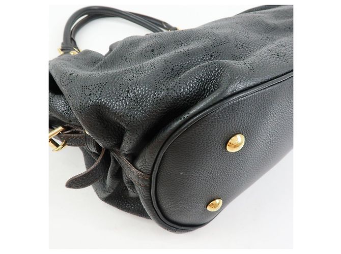 Borsa a tracolla Louis Vuitton Monogram Leather Mahina L Noir M95765 - vista 11