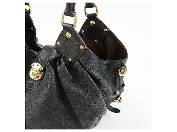 Borsa a tracolla Louis Vuitton Monogram Leather Mahina L Noir M95765 - vista 13