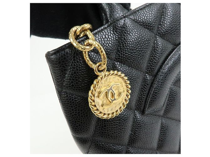 Borsa Tote CHANEL Matelassé COCO Mark Caviarskin Medallion Nera A01804 - vista 16