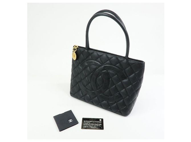 Borsa Tote CHANEL Matelasse COCO Mark Caviarskin Medallion Nera A01804 - vista 23