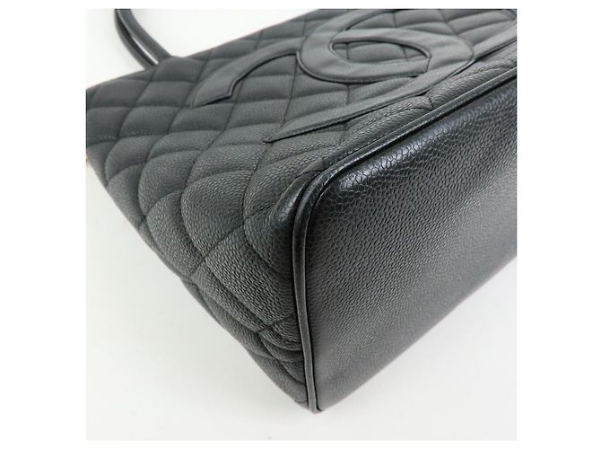 Borsa Tote CHANEL Matelasse COCO Mark Caviarskin Medallion Nera A01804 - vista 9