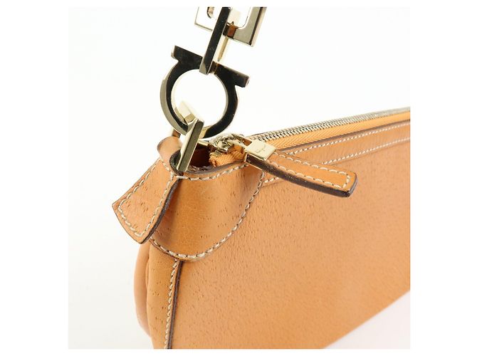 Salvatore Ferragamo Borsa a mano e a tracolla Ferragamo Gancini in pelle Orange - vista 16