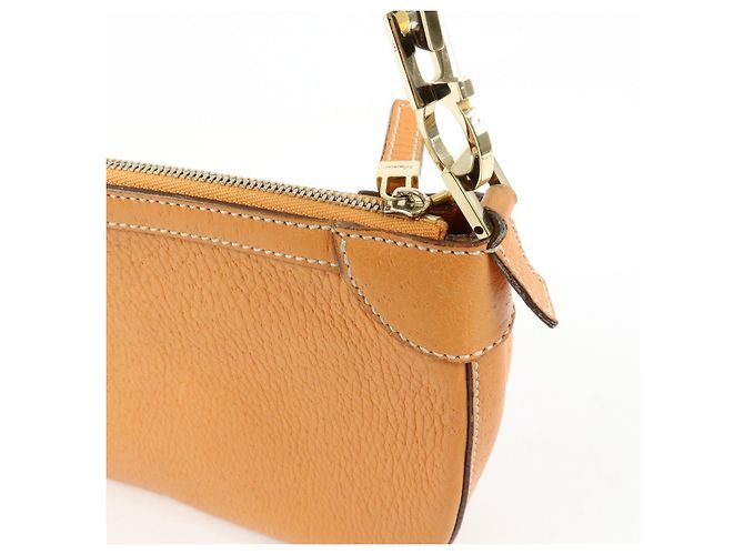 Salvatore Ferragamo Borsa a mano e a tracolla Ferragamo Gancini in pelle Orange - vista 19
