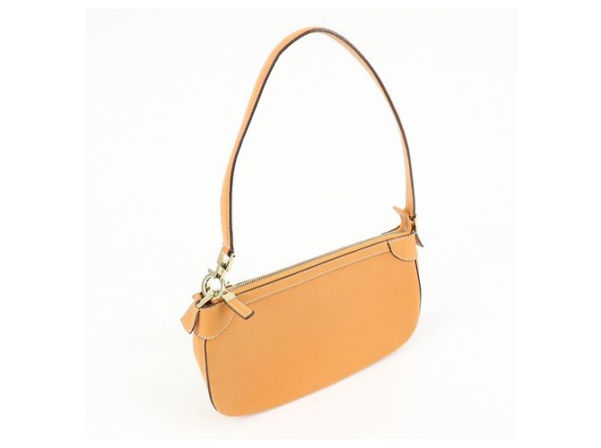 Salvatore Ferragamo Borsa a mano e a tracolla Ferragamo Gancini in pelle Orange - vista 4