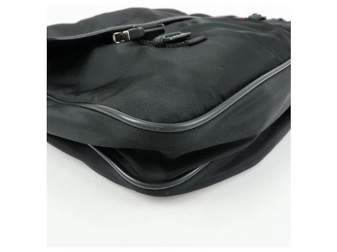 Borsa a spalla PRADA in nylon e pelle Saffiano con logo triangolare Nero - vista 9