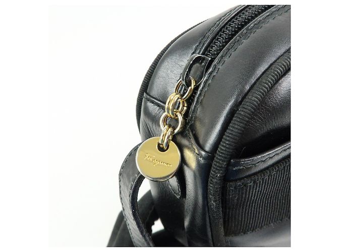 Salvatore Ferragamo Borsa a tracolla Ferragamo Vara in pelle Nero - vista 16