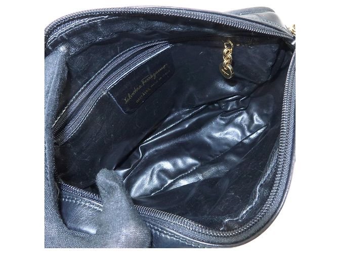 Salvatore Ferragamo Borsa a tracolla Ferragamo Vara in pelle Nero - vista 19