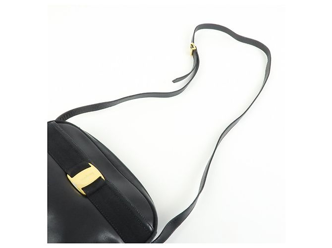 Salvatore Ferragamo Borsa a tracolla Ferragamo Vara in pelle Nero - vista 6