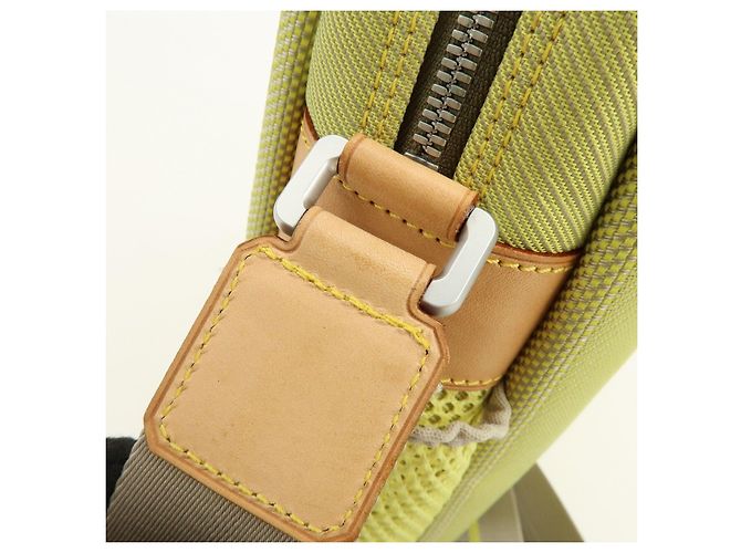 Louis Vuitton Damier Geant LV Cup Weatherly Shoulder Bag M80636 - vista 11