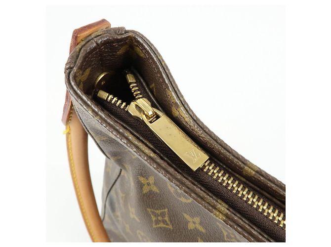 Borsa a tracolla Louis Vuitton Monogram Looping GM Brown M51145 - vista 19