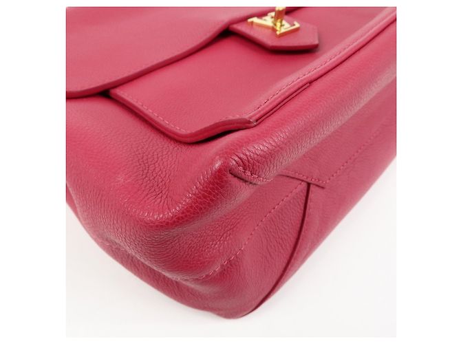 Louis Vuitton Lockme PM Borsa a mano e a tracolla in pelle Fuchsia M50360 - vista 11