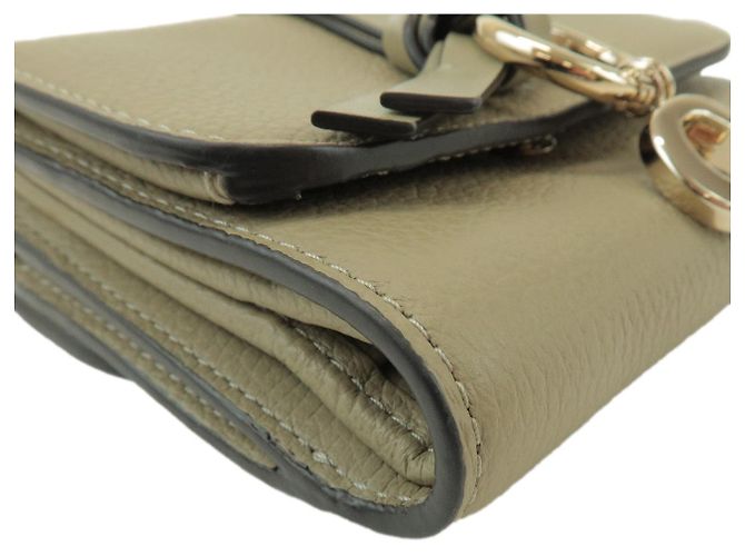 Chloé Billetera Compacta Chloe de Piel Small Tri-fold C-charm Khaki - vista 4