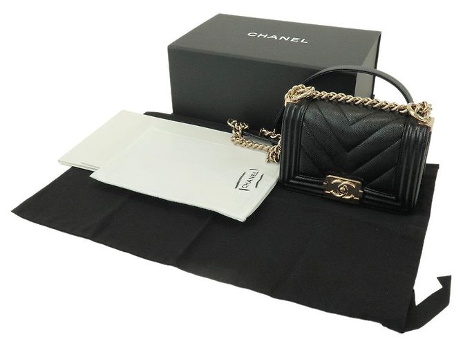 CHANEL Boy Chanel Mini V Stitch Caviarskin Chain Shoulder Bag Black - vista 12