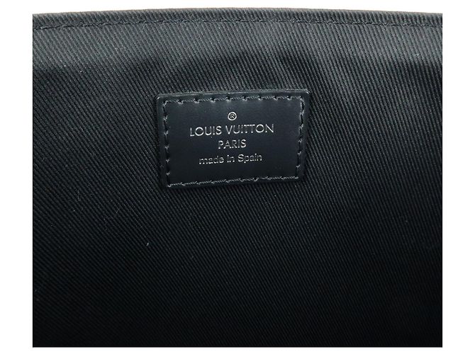 Louis Vuitton Monogram Eclipse District PM Crossbody Bag M44000 - vista 23