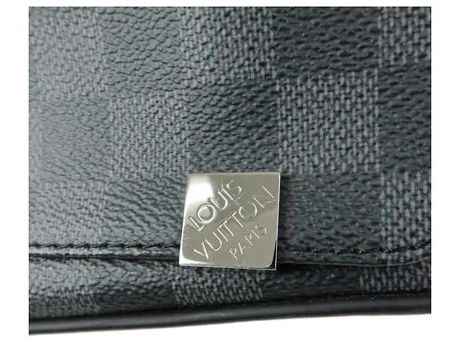 Borsa a tracolla Louis Vuitton Damier Graphite District PM NM N41028 - vista 8