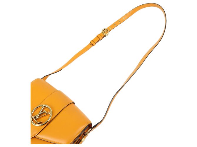 Borsa a tracolla Pont Neuf in pelle Louis Vuitton Orange M55946 - vista 4