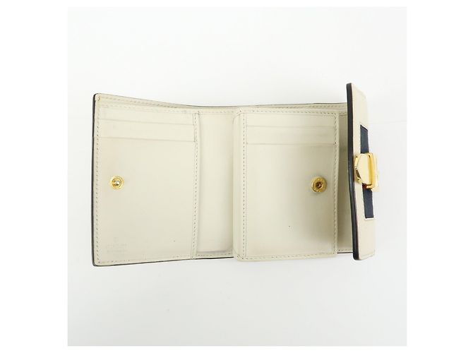 GUCCI Sherry Silvie Cartera Compacta Tri-fold de Piel Ivory 476081 - vista 17