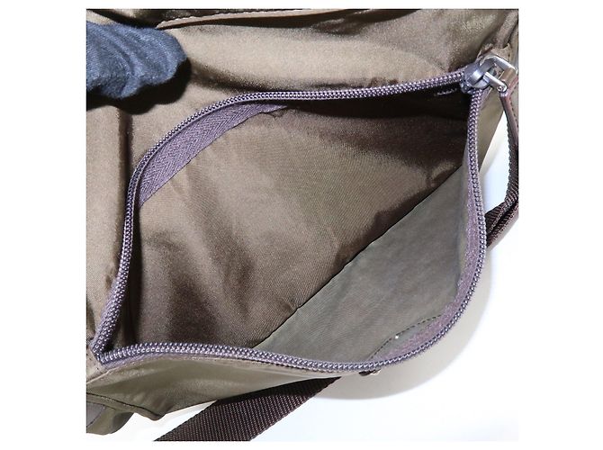 Borsa a tracolla in nylon PRADA con logo Triangle Khaki Brown BT0166 - vista 22
