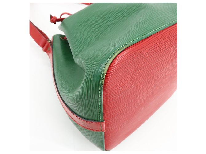 Borsa a tracolla Louis Vuitton Epi Petit Noe Green Red M44147 - vista 10