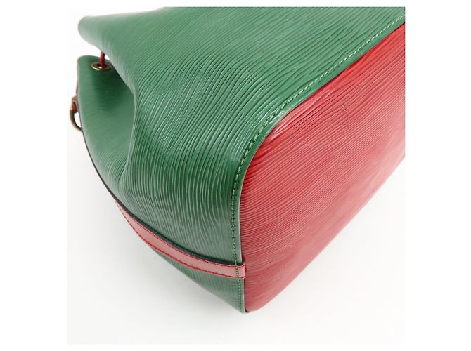 Borsa a tracolla Louis Vuitton Epi Petit Noe Green Red M44147 - vista 12
