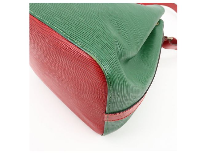 Borsa a tracolla Louis Vuitton Epi Petit Noe Green Red M44147 - vista 13