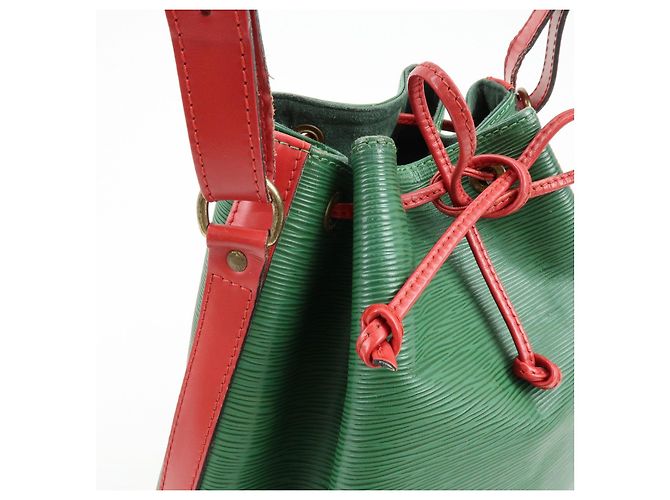 Borsa a tracolla Louis Vuitton Epi Petit Noe Green Red M44147 - vista 15
