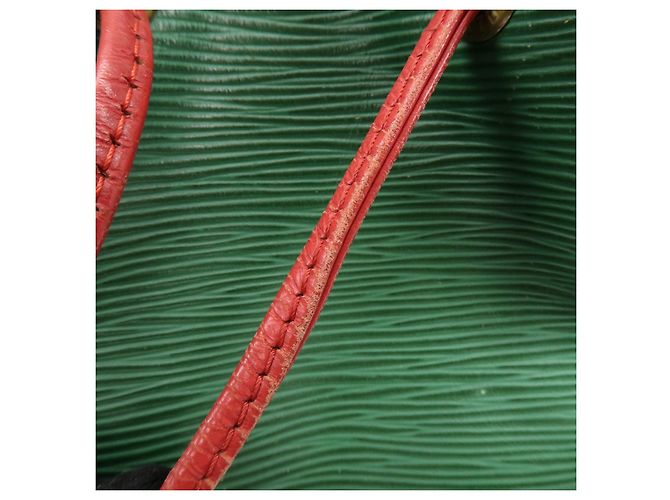Borsa a tracolla Louis Vuitton Epi Petit Noe Green Red M44147 - vista 16