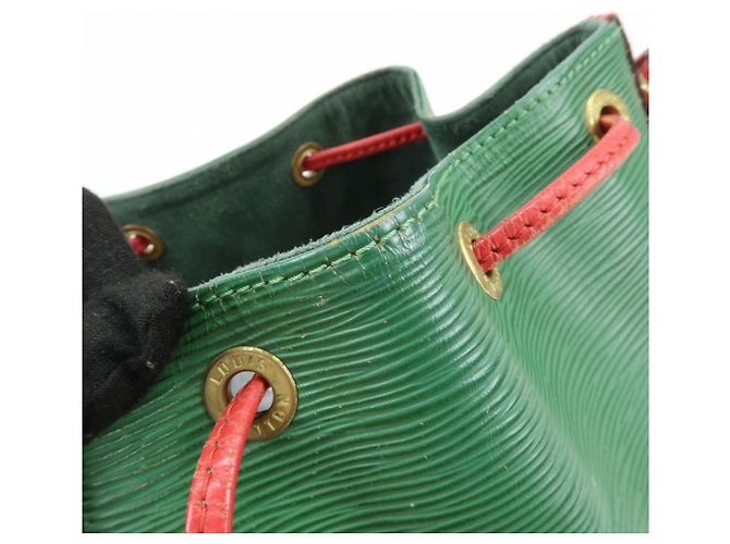 Borsa a tracolla Louis Vuitton Epi Petit Noe Green Red M44147 - vista 18